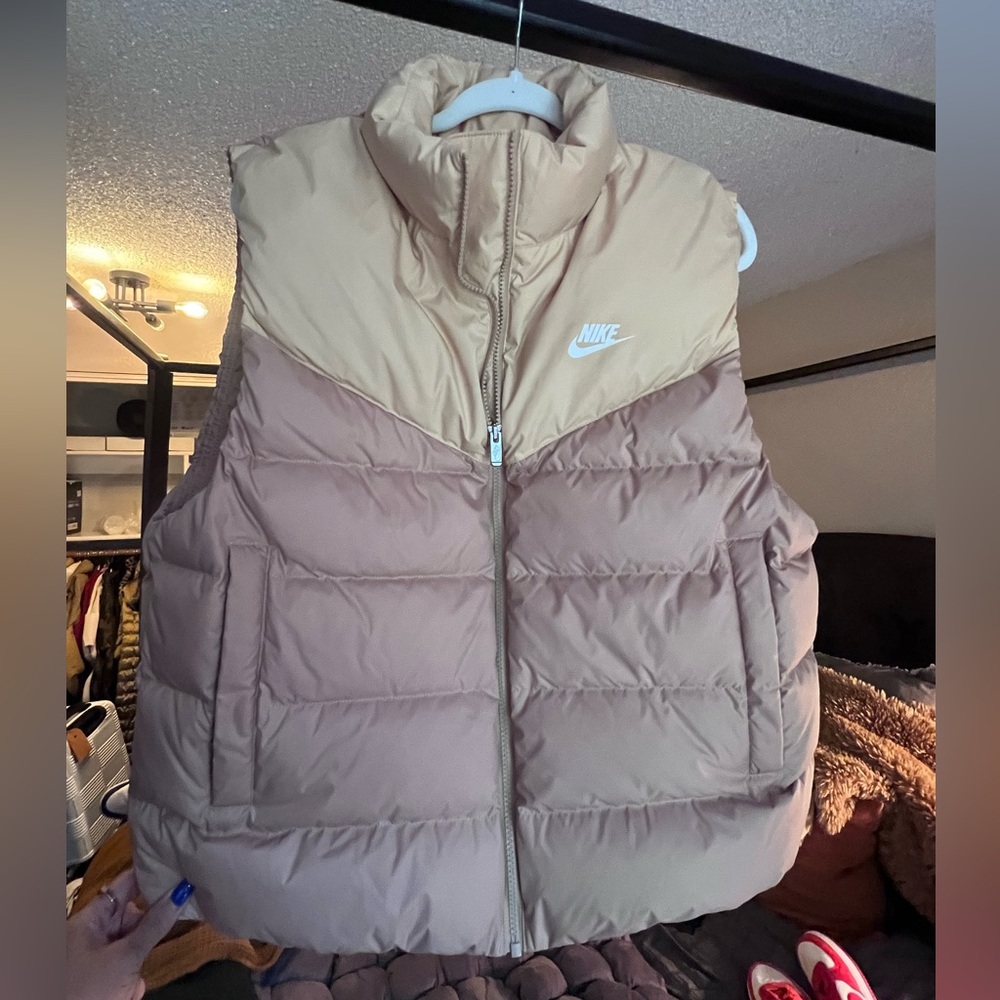 Nike puffer vest